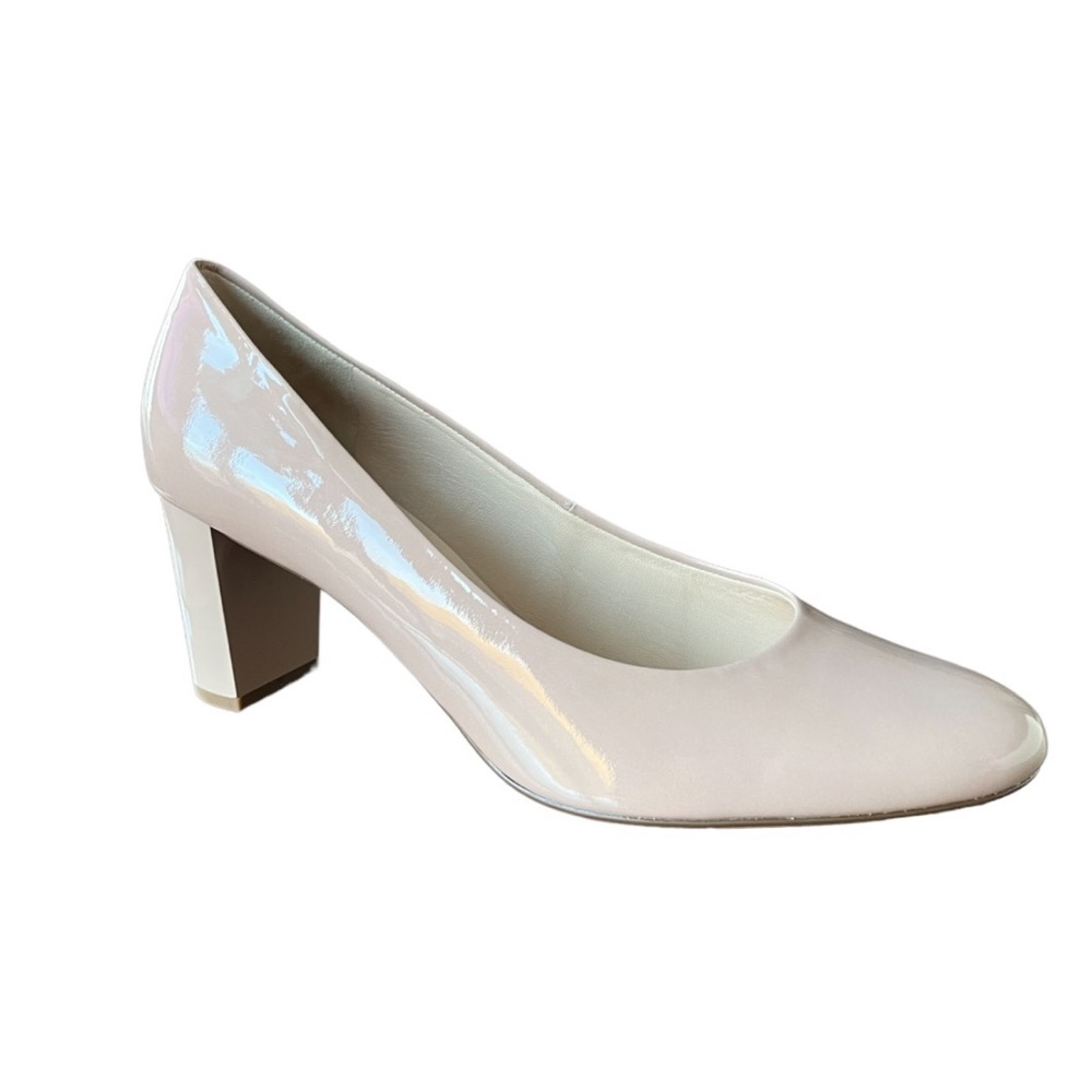 HOGL Beige Patent Leather Pumps